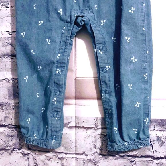 CARTER'S KIDS COTTON SNAP CROTCH JUMPER (HAS SMALL HOLE) - Picture 8 of 11